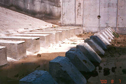 Chute blocks